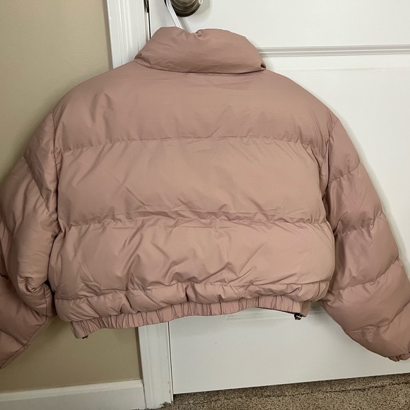 Boohoo Blush Color Puffer Jacket, Oversized, Zip Up Closure - Picture 3 of 3